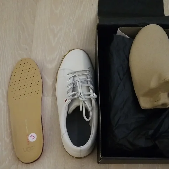 NWT UGG Brock Luxe Leather Sneakers - Picture 6 of 7